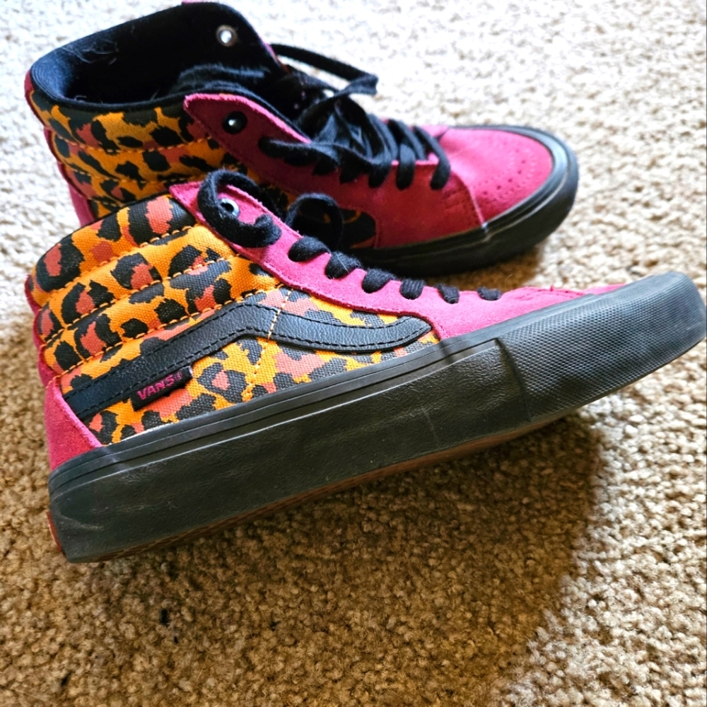 Like new Vans Ultra Cush High top Skate Shoes